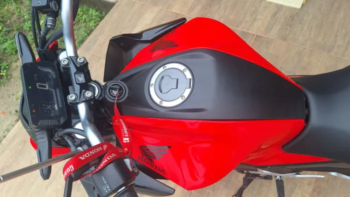 CB 300F TWISTER IMPECÁVEL 