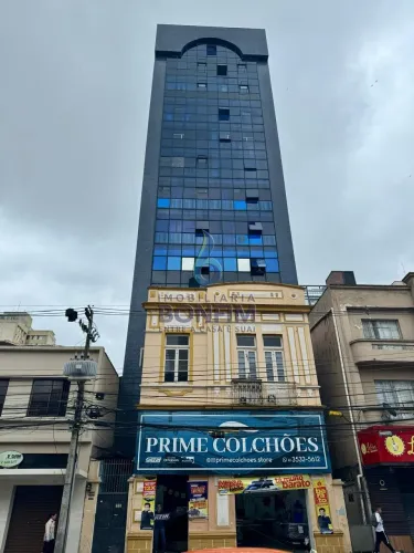 PRÉDIO COMERCIAL À VENDA OU LOCAÇÃO NO CENTRO DE CURITIBA