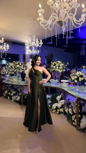 Vendo vestido de festa