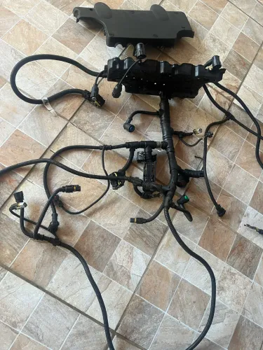 Vendo chicote  completo chicote do chassi e do motor,do MAM 15190 4cc