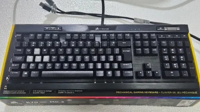 teclado mecanico Corsair K70 MK2 rgb switch blue.