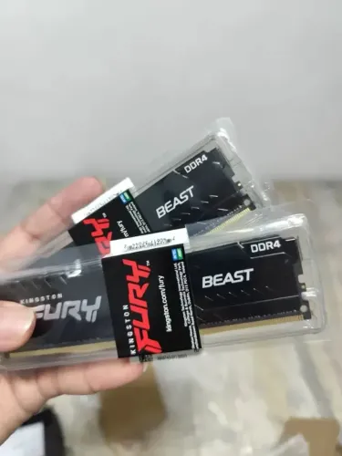 VENDO] Kit Memória RAM 32GB (2x16GB) Kingston FURY Beast DDR4 3200MHz - Impecável