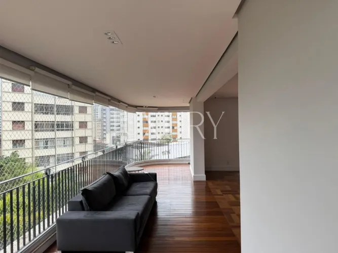 Apartamento Lindenberg com 274 m², 4 Suítes e 4 Vagas a Poucos Passos do Ibirapuera