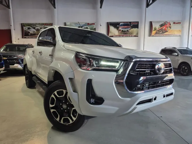 Toyota Hilux CD SRX Plus 4X4 2.8 TDI Die. Aut. 2026