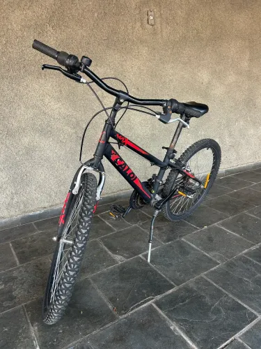 Bicicleta Caloi aro 24 de 21 marchas