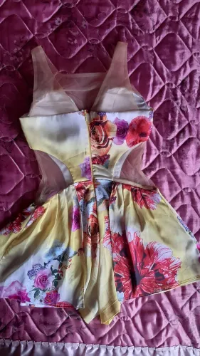 Roupas usadas em boas condições