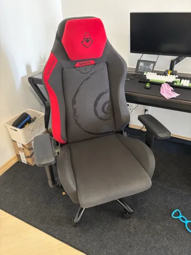 Cadeira Gamer Mancer Cycles Z Life, Espuma Moldada, Braco 4D, Preto e Vermelho