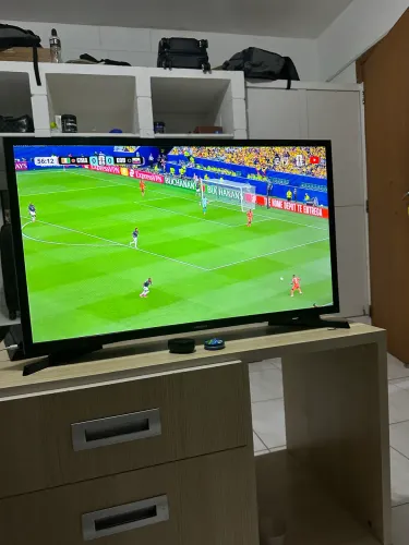 Vendo smart TV samsung 32 polegadas.