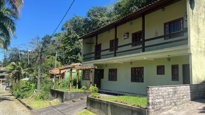 Casa em Condomiio