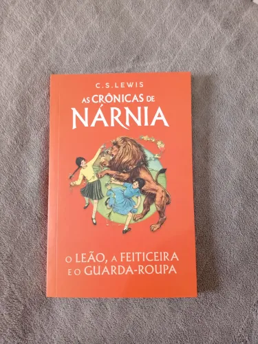 Livro As Crônicas de Narnia - O Leão, a Feiticeira e o Guarda-roupa 