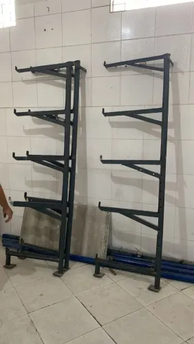 Suporte de parede para perfis de alumínio 