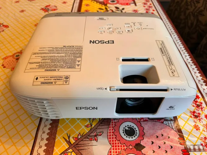 PROJETOR EPSON POWERLITE E24