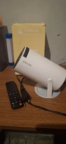Projetor HY300