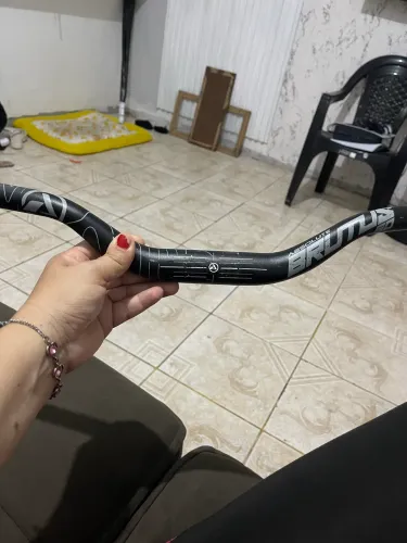 Guidão Absolute brutos