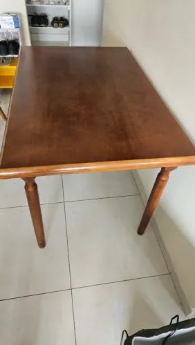 Mesa de jantar retangular