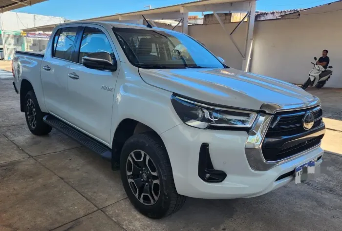 Toyota Hilux CD SRX 4X4 2.8 TDI 16V Diesel Aut. 2023
