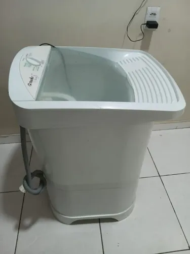 Vendo esse tanquinho por motivo de viagem, não faço entrega somente retirada.