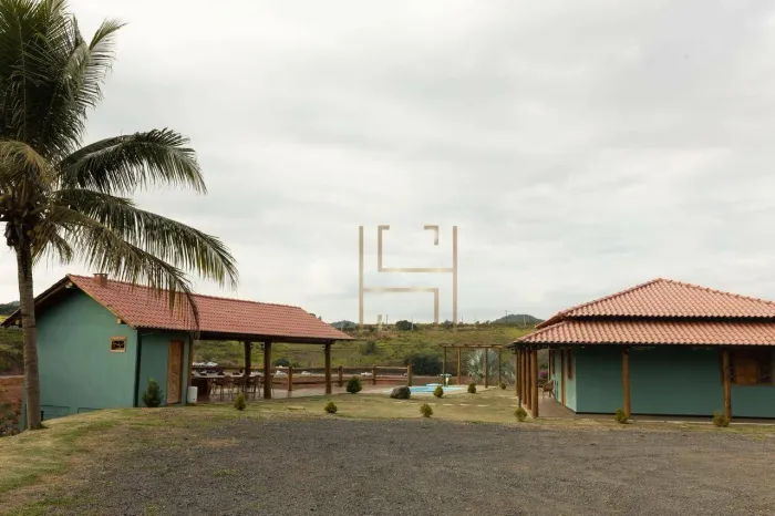 Chácara com 3 dormitórios à venda, 4050 m² por R$ 1.350.000 - Timbuí - Fundão/ES