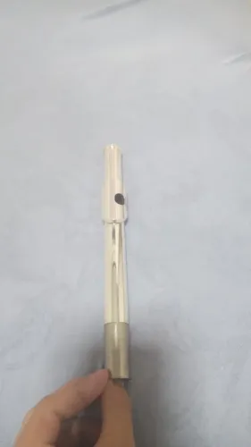 Flauta transversal Yamaha YFL 212.