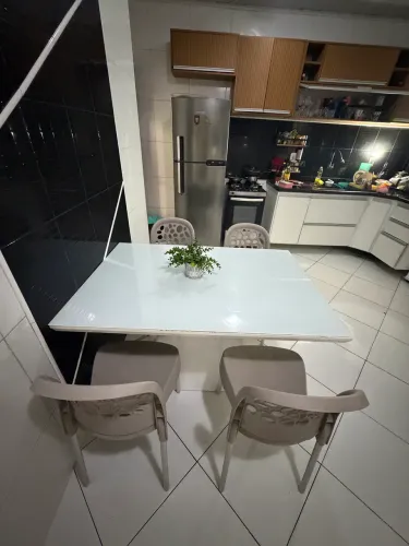 MESA PARA COZINHA OU SALA ESTAR