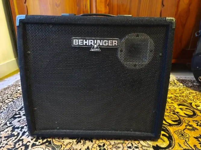 Amplificador Behringer 4 canais K1800fx