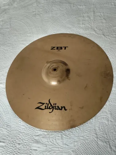 Prato Zildjian ZBT 20" Condução, em bom estado.