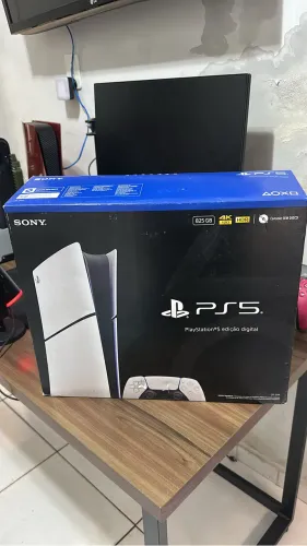 PS5 SLIM NA CAIXA - 1 CONTROLE
