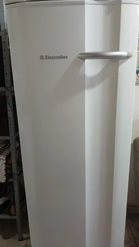 Vendi Freezer usado gelando muito bem