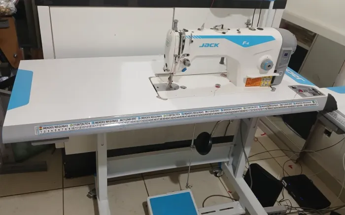 Máquina reta jack 