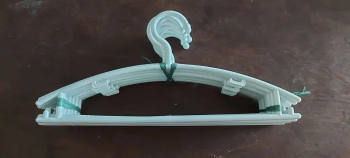 Cabides para loja e uso doméstico  