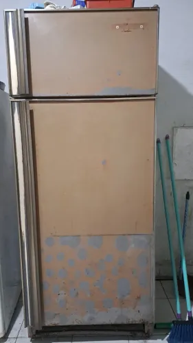 GELADEIRA ANTIGA