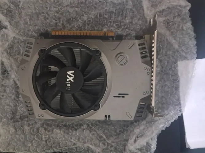 Placa de Vídeo GT 730 4GB GDDR5 64-bit HDMI/DVI/VGA Completa na Caixa