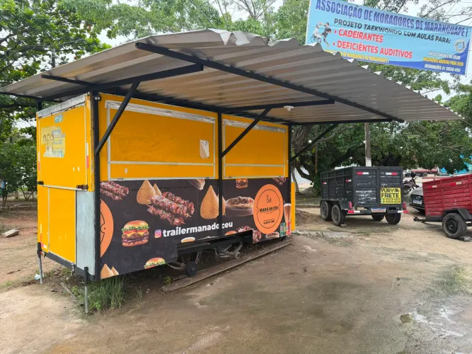 Vendo trailer incrível completo