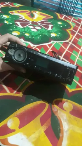 Vendo pioneer mvh-s218bt c/defeito para conserto ou peças 90$ ou 80$ 