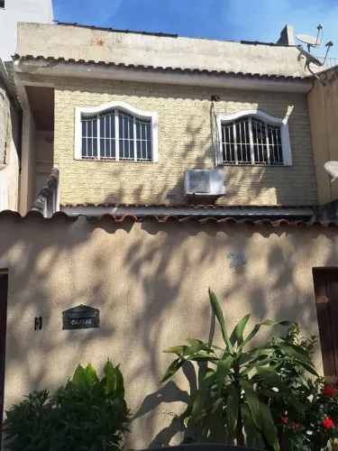Casa com 2 dormitórios para alugar por R$ 1.600,00/mês - Califórnia - Nova Iguaçu/RJ
