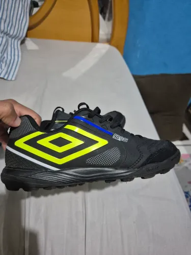 Chuteira Umbro Pro 5 Bump Club