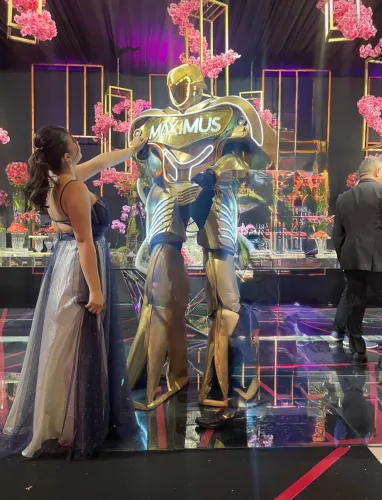 Vendo vestido de festa