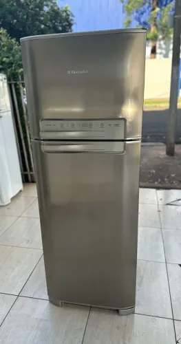 Geladeira Electrolux de inox Frost Free 450 litros