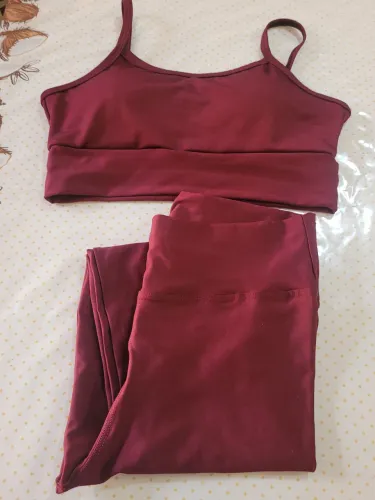 Conjunto fitness cor vinho, tamanho M