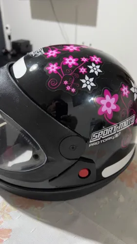 CAPACETE FEMININO NOVO