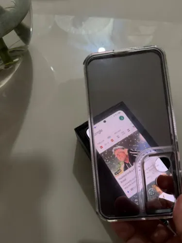 Vende-se um celular Samsung S24 FE 256gb ainda na garantia