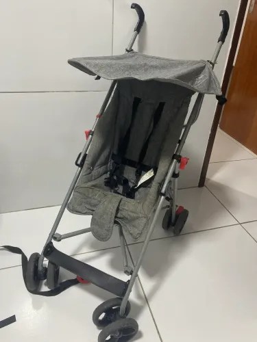 Carrinho guarda chuva