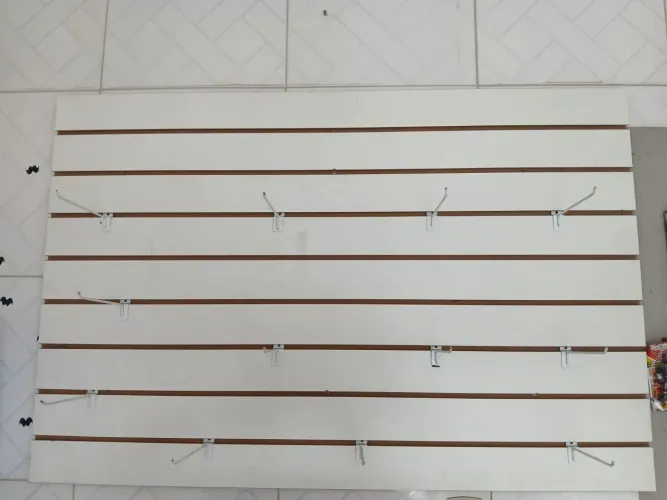 Vende-se painel de madeira