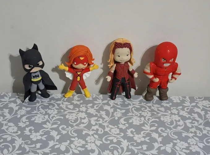 SUPER HERÓIS EM BISCUIT