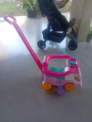 Carrinho pra bebê