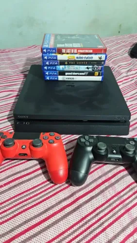 Ps4 500gb completo com jogos e 2 controles