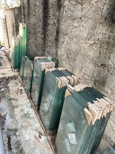 Vidro temperado vários tamanhos.