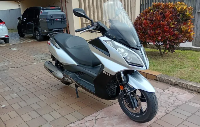 Kymco Downtown 300i ABS - Prata - Baixa Quilometragem + Baú
