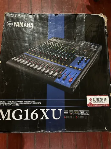Vendo mesa de som yamaha