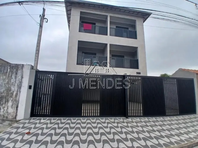 Casa Aconchegante à Venda no Mirim, Praia Grande - 2 Quartos e Garagem